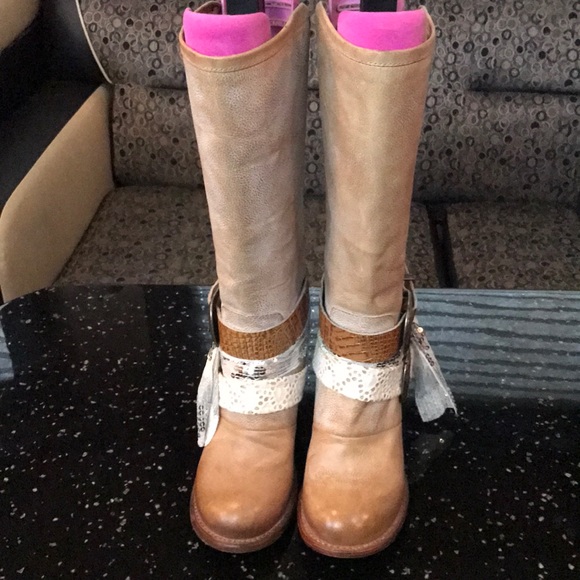 Free Bird boots - Picture 3 of 6